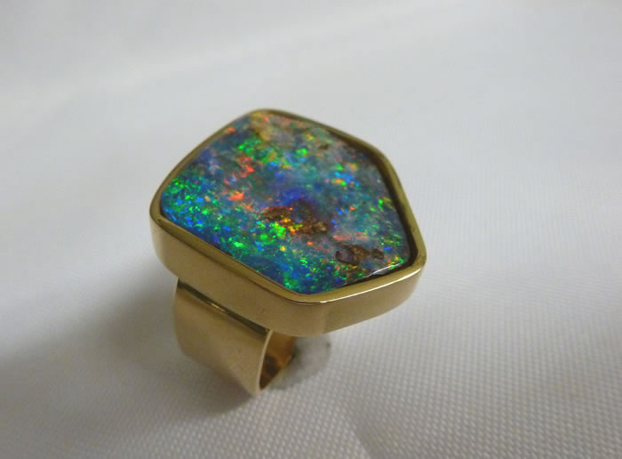 Ring mit Opal, Unikat